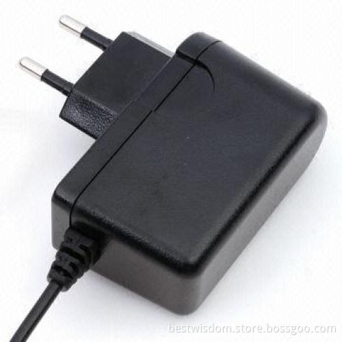 Mobile Phone Travel Charger with 4.2 to 12V DC Output Voltages and 500mA to 2A Charging Rate